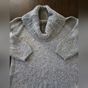 New York & Co. Silver/Gray Metallic Cowl Neck Sweater Ladies XL  EUC $22
